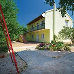 House Pod Suncem *