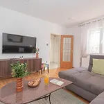 Apartment House Pod Suncem *