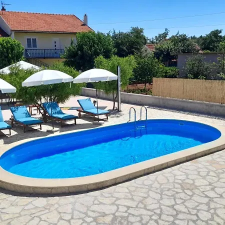 House Pod Suncem
