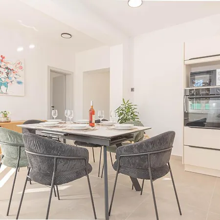Apartment House Pod Suncem Sibenik