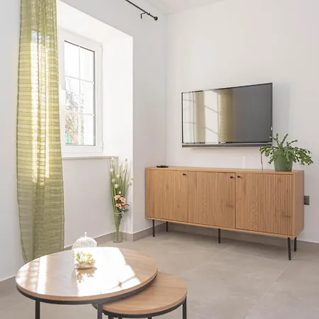 House Pod Suncem